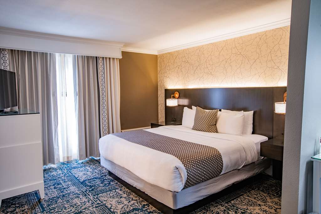 The Burgundy Hotel, Tapestry Collection - thumb 8