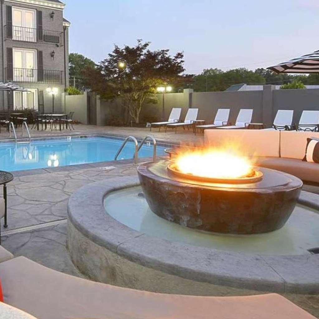 The Burgundy Hotel, Tapestry Collection - thumb 11