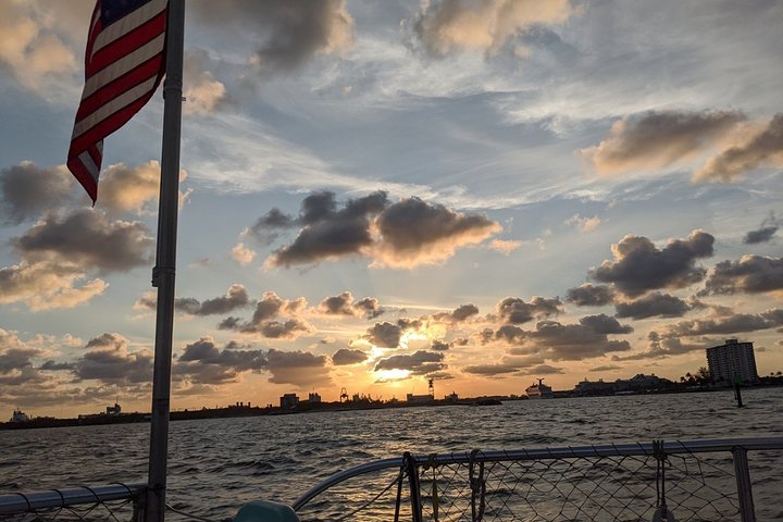 Champagne Sunset Cruise In Ft. Lauderdale - thumb 4