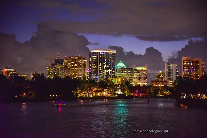 Fort Lauderdale Water Taxi - Daily Unlimited Hop On Hop Off - thumb 1
