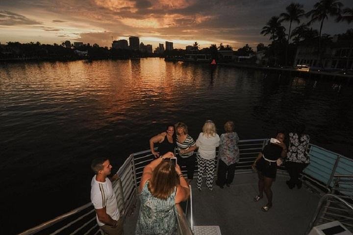 Fort Lauderdale Water Taxi - Daily Unlimited Hop On Hop Off - thumb 5