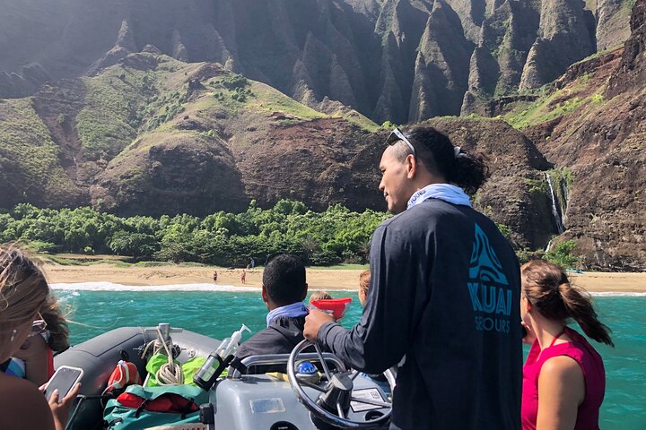 RAFT ADVENTURE - Nu'alolo Kai Beach Landing - thumb 1