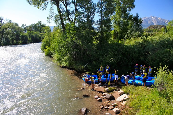 Raft The Colorado River Through Glenwood Springs - Half Day Adventure - thumb 5