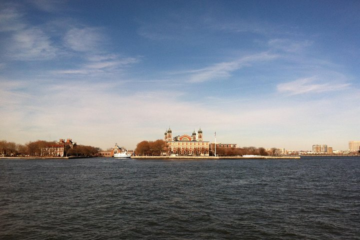 OPEN: Ellis Island, Statue Of Liberty, & Battery Park With Roundtrip Ferry Ride - thumb 4