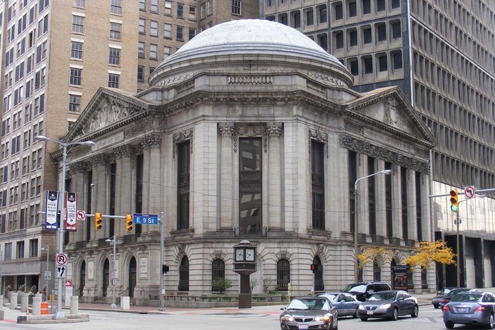 Cleveland Scavenger Hunt: A Ball Round The Mall - thumb 0