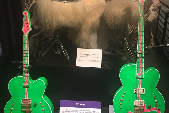 Rock And Roll Hall Of Fame Admission In Cleveland - thumb 4